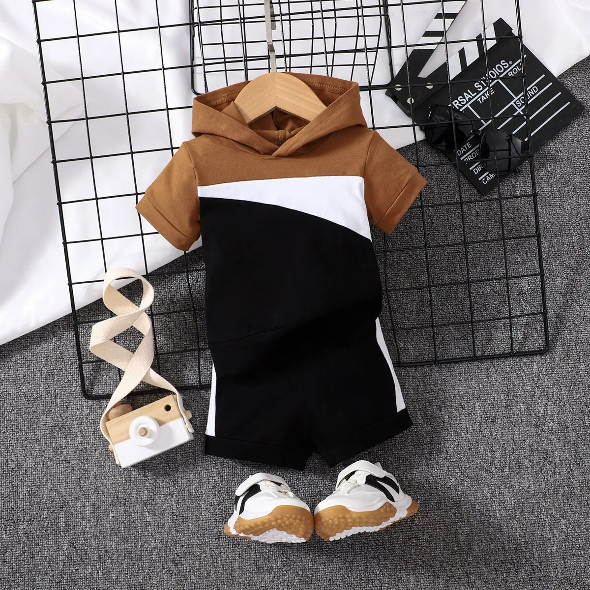 2pcs Baby Boy 95% Cotton Hooded Short-sleeve Colorblock Top & Shorts Set
