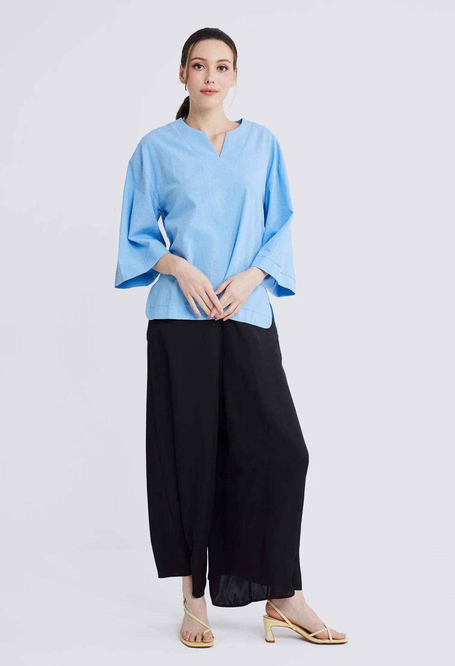 Baju V-Accent Blouse