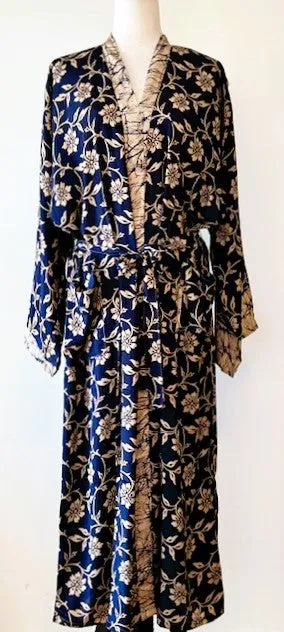 Luxurious Rich Silk Long Kimono Duster. Traditional (Navy)
