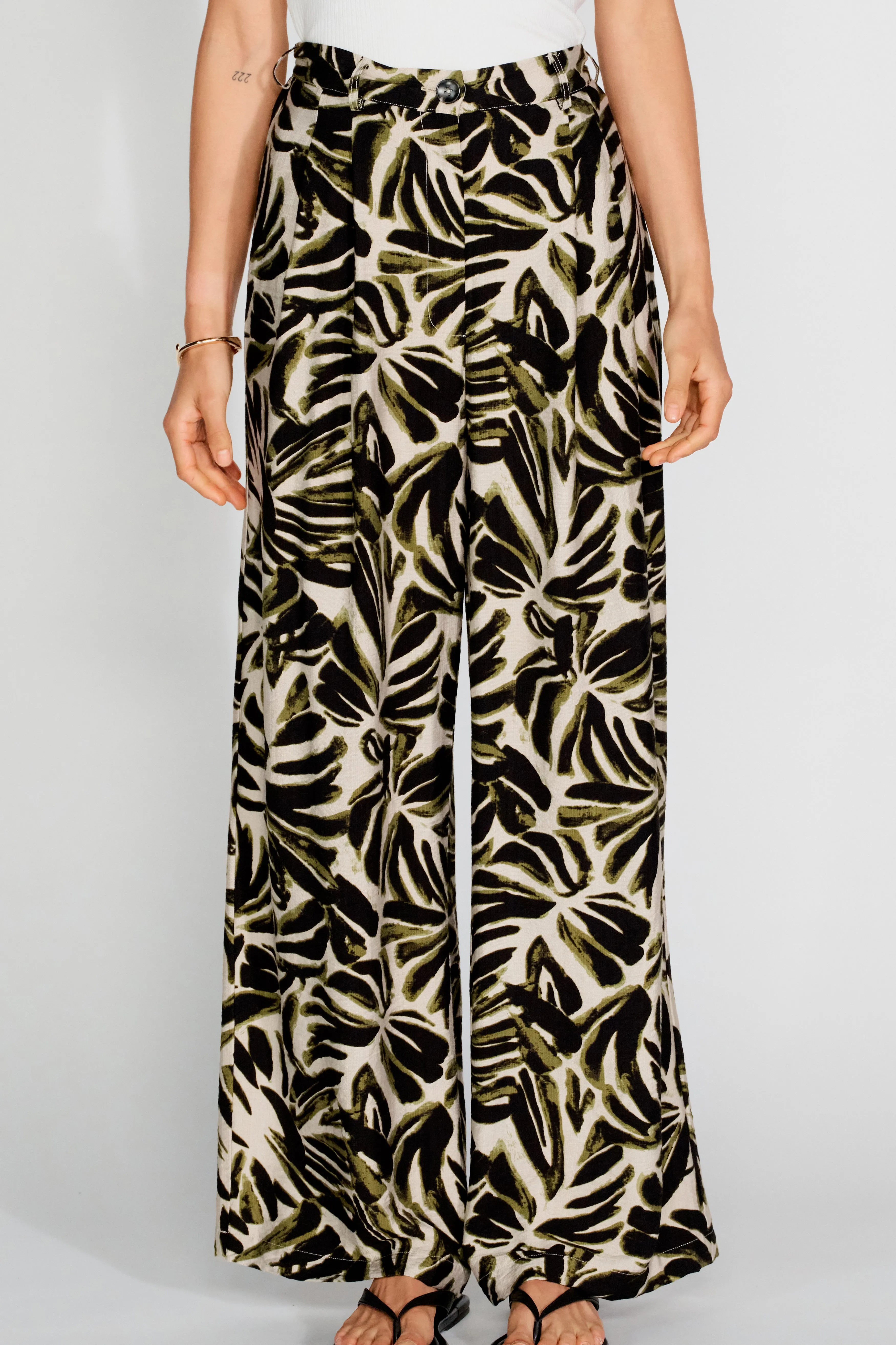 Palma Printed Adjustable Wide Leg Pants - Off-White / Green / Black